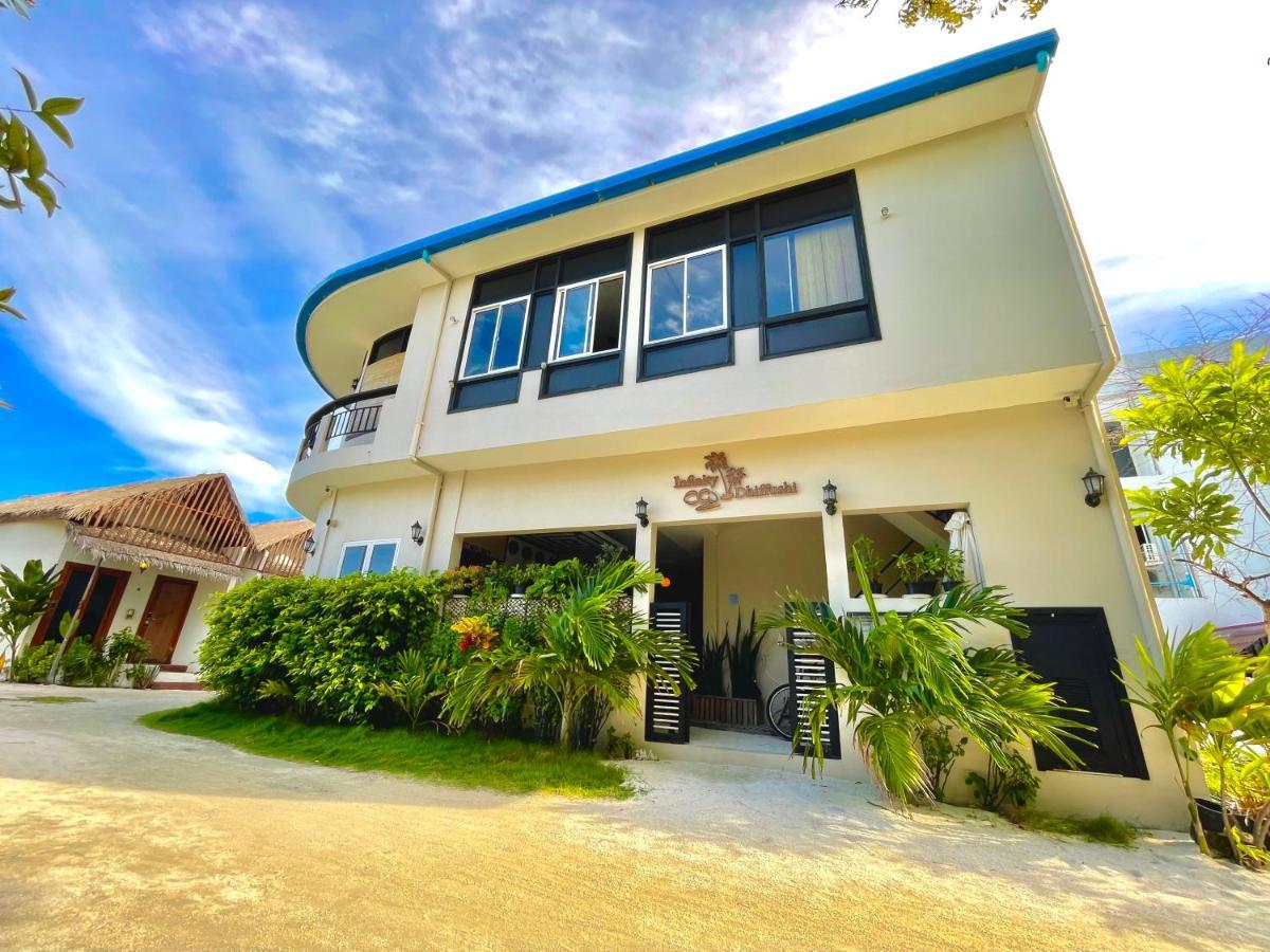 Infinity Dhiffushi Hotel Exterior photo