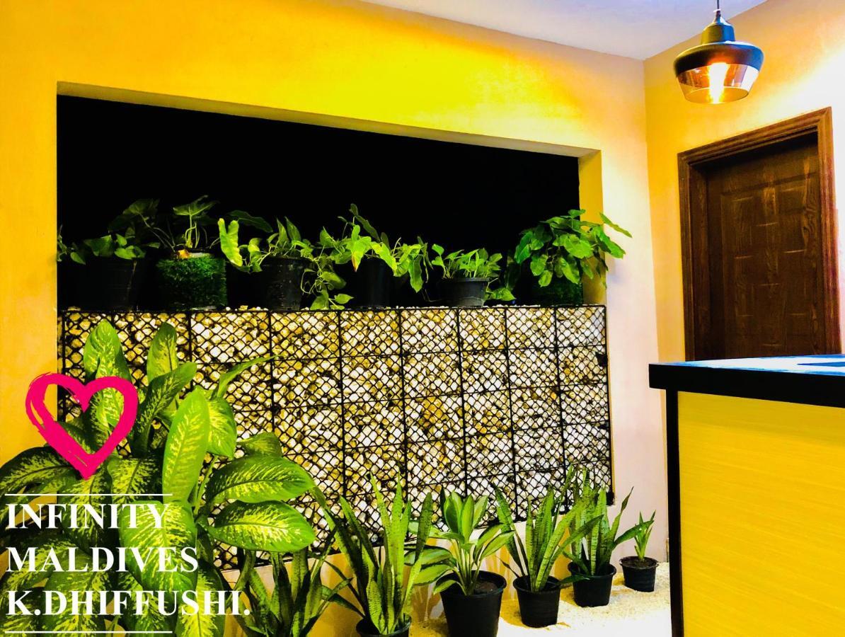 Infinity Dhiffushi Hotel Exterior photo